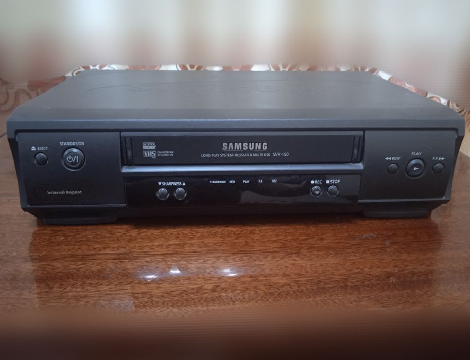 Видеомагнитофон Samsung