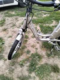 Vând bicicleta electrica