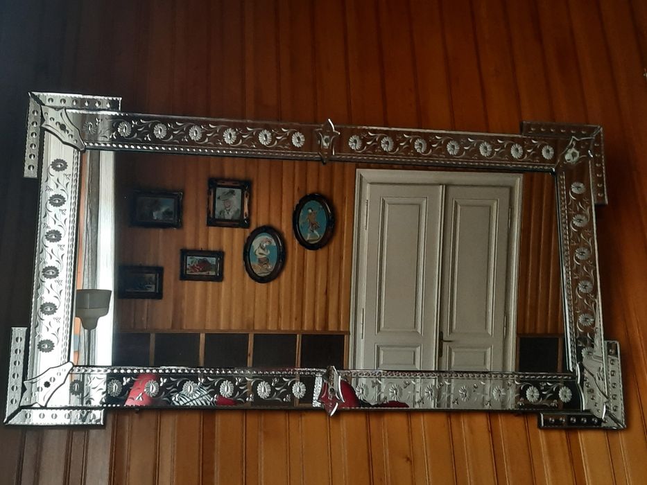 Oglindă de cristal