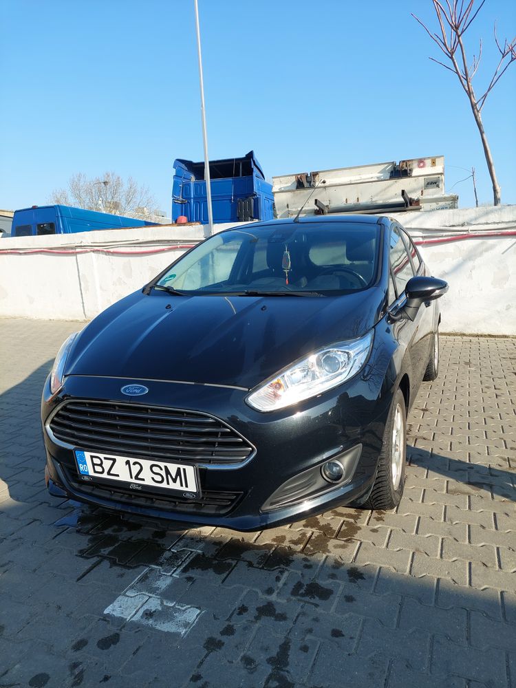 Ford fiesta titanium 2013