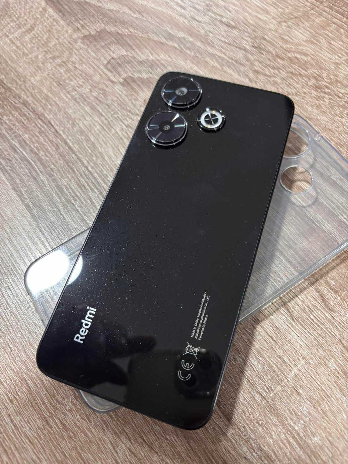 Продавам Мобилен Телефон Redmi 13