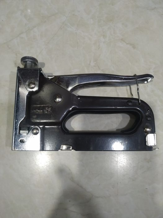 Мебельные  степлеры и скобы