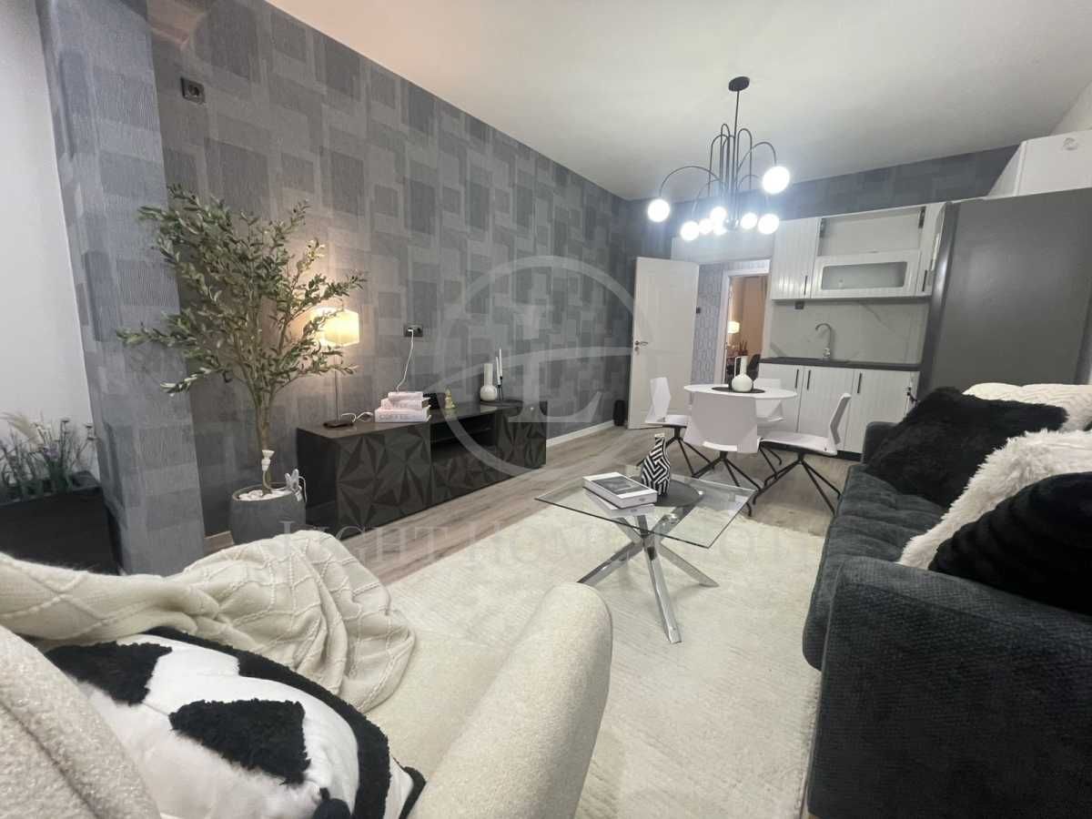 Продава се Тристаен апартамент в Пловдив, Гагарин - 63 кв.м за 2040 €/кв.м - Снимка #1