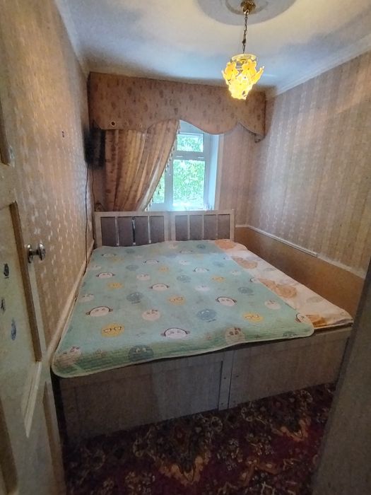 Продаётся 3 х ком кв на 2 этаже, 1 мик 35 дом рядом с  кафе ОРОМ