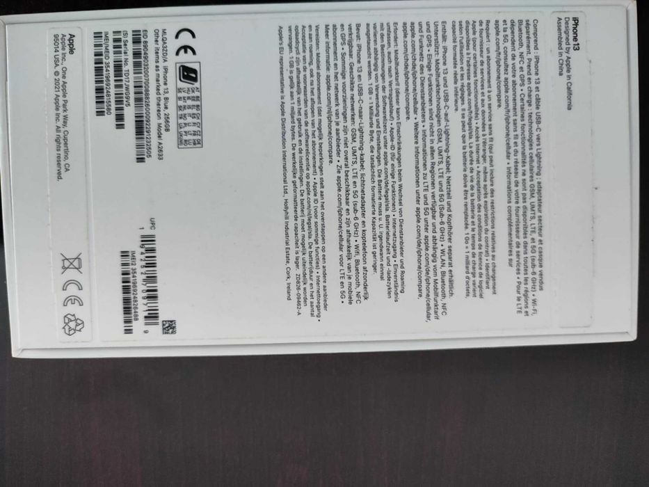 Мобилен телефон iPhone 13  256 GB  отлично състояние син цвят