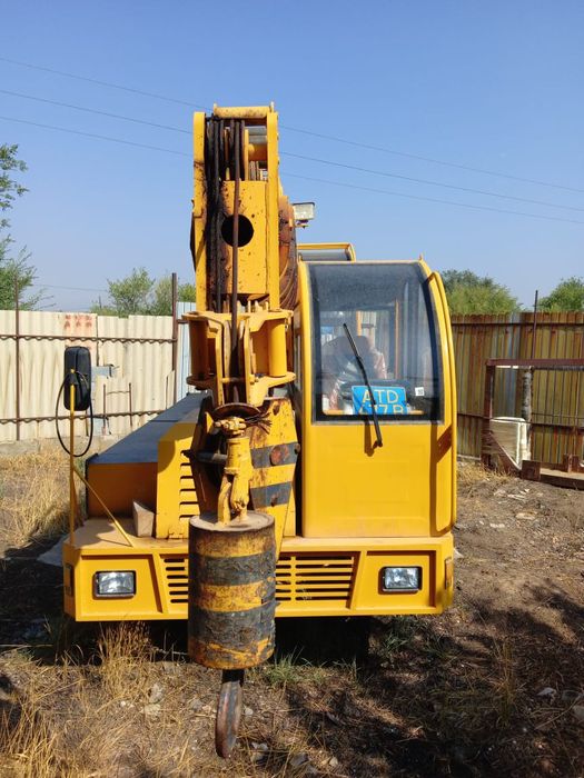 Продается автокран Toyo, грузоподъемность 8 тонн.