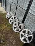 Vand jante bmw R16 se potrivesc pe seria 3