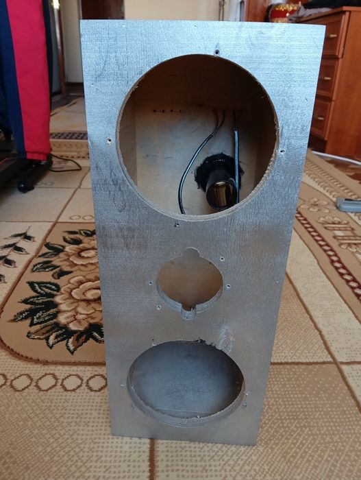 Продам корпус колонку