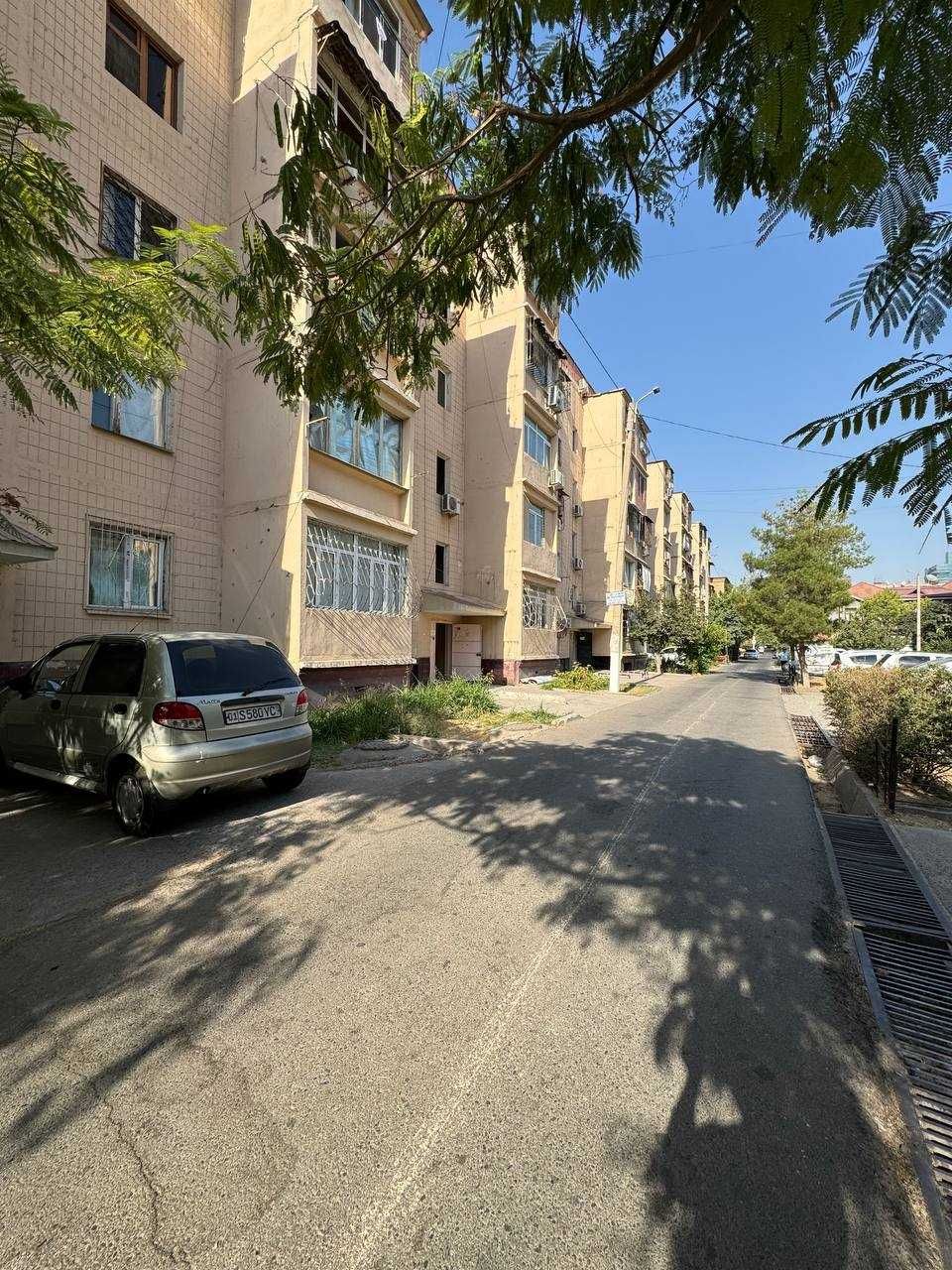 Продается квартира Коратош 3*4/3/5 кв.м 77 с.меб.тех цена 107000