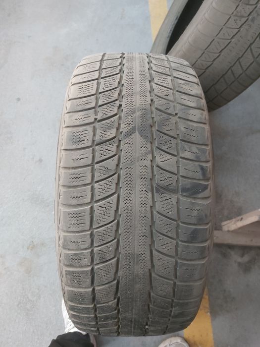 2 шины зимних r18 255/55