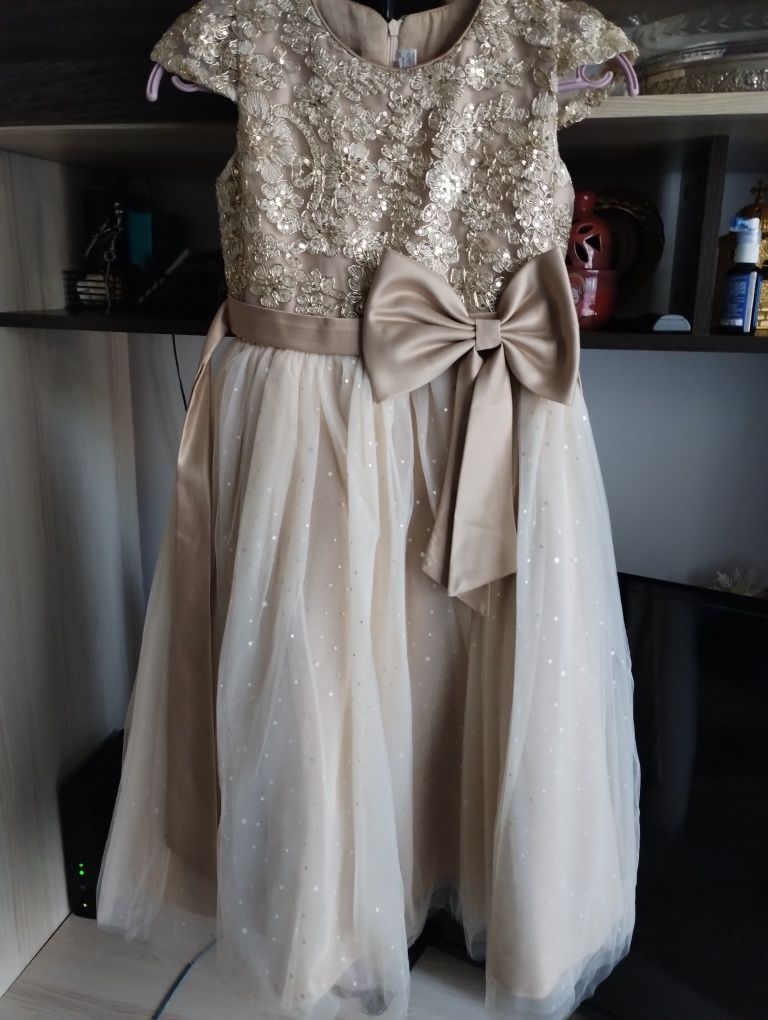 Rochie fetita lunga 7-8 ani+sandalute mar 33