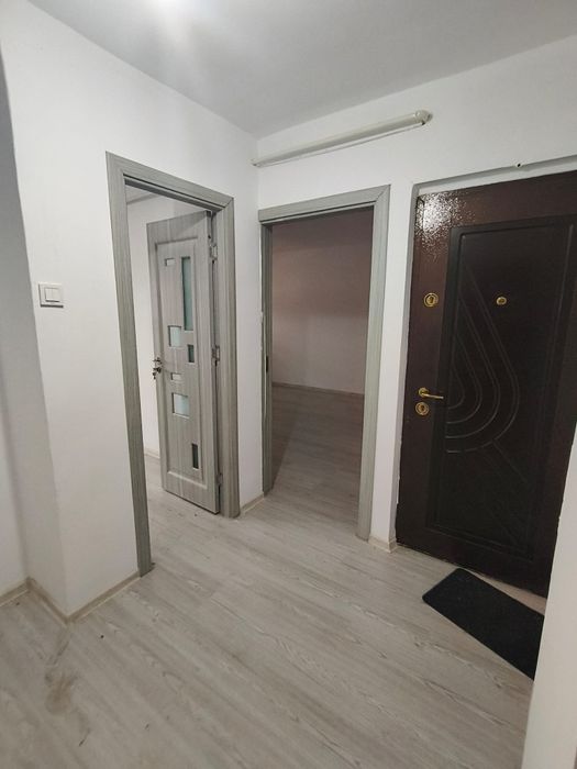 Apartament 2 camere decomandat zona Milcov