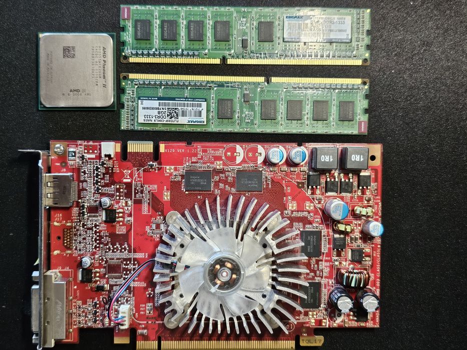 Procesor AMD phenom 2, placa video nvidia , ram ddr3 2 x 2gb