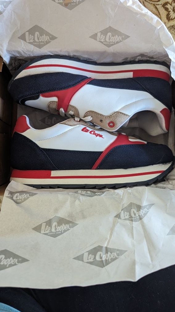 Сникърси Lee Cooper