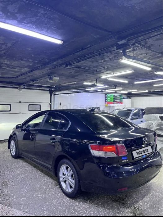 Таета Авенсис 2009 года 1.8 обем