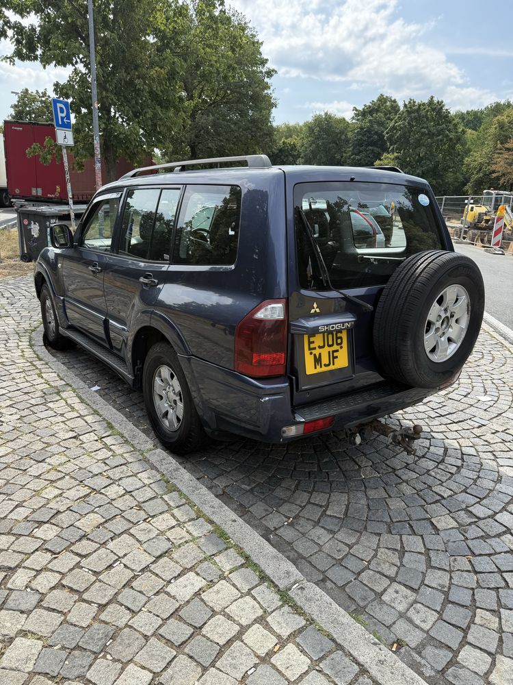 Mitsubishi Pajero Shogun 3.2 DI-D Field