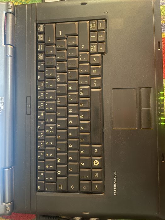 Laptop fujitu , vechi 60 ron