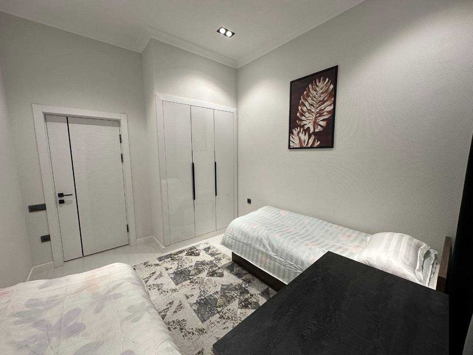 Piramit tower напротив 3 комнатная квартира 105кв.м сдам СРОЧНО