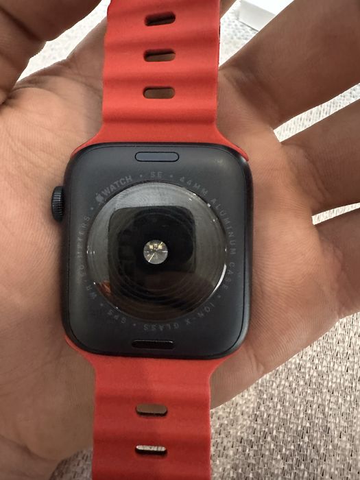 Apple Watch SE 2 (44mm) Midnight с 2 години гаранция