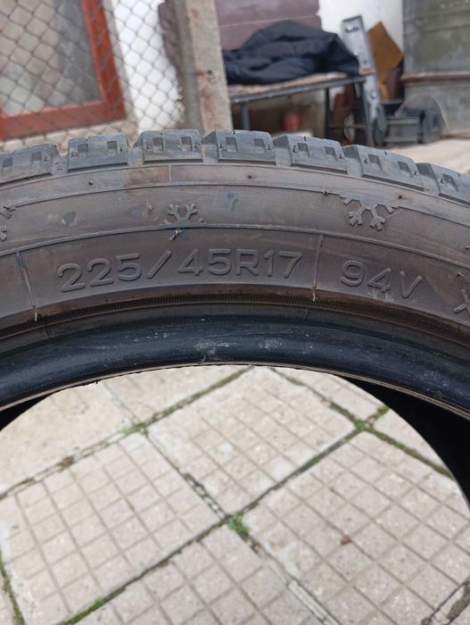 Зимни гуми 225/45/17