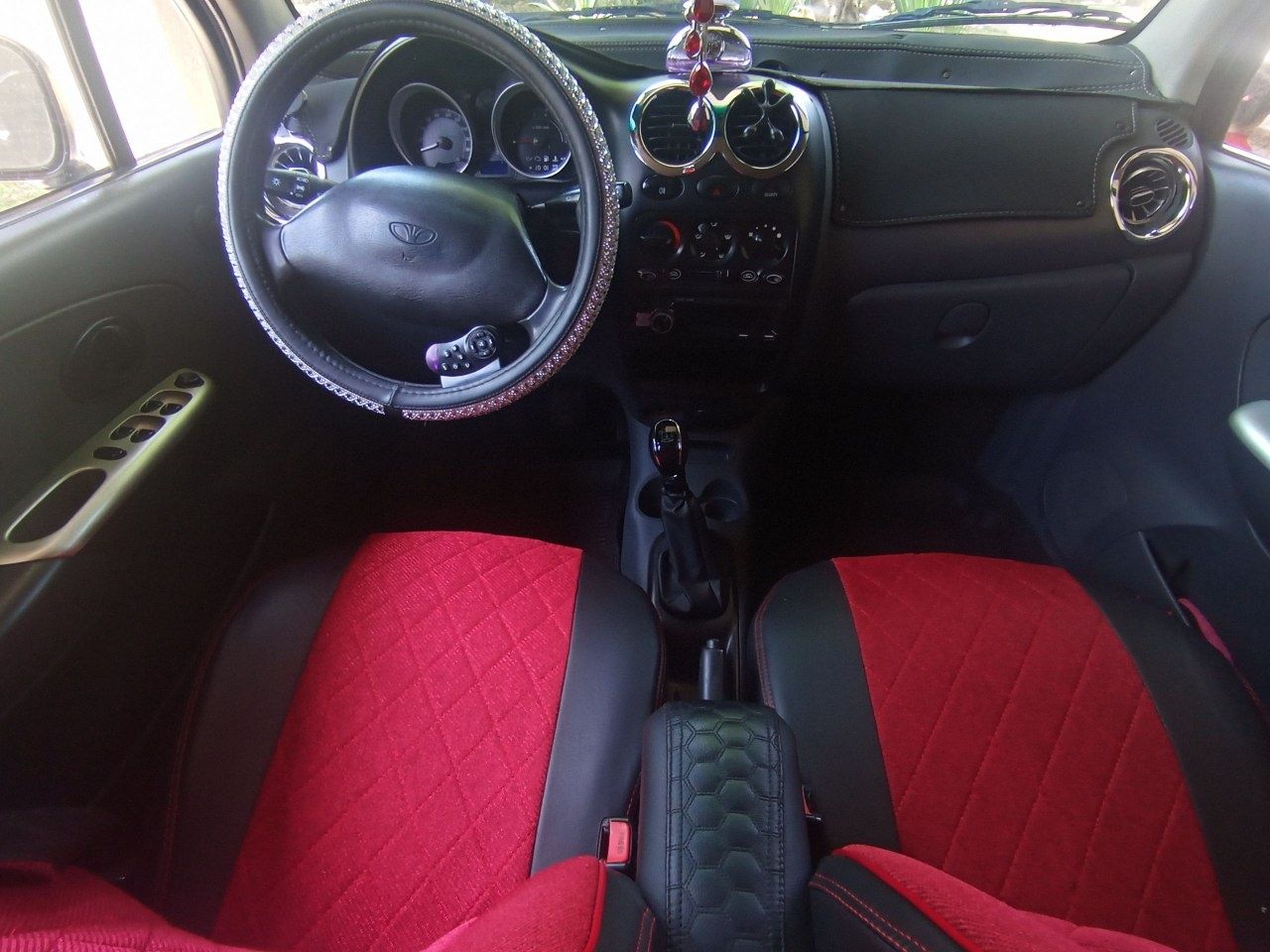 matiz best 2010 gaz bor naxtka sotiladi