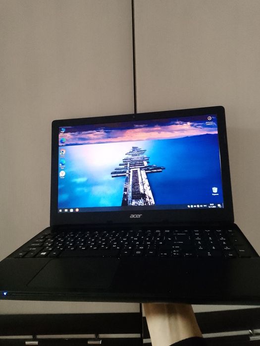 Ноутбук i3 8/500 держит заряд