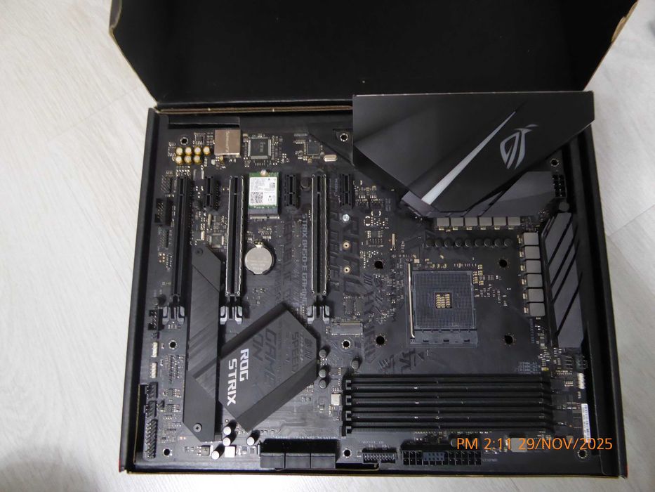 Placa de baza Rog Strix B450-E