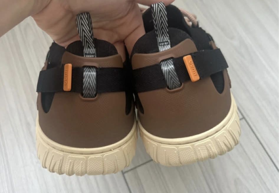 Adidasi hugo marimea 42