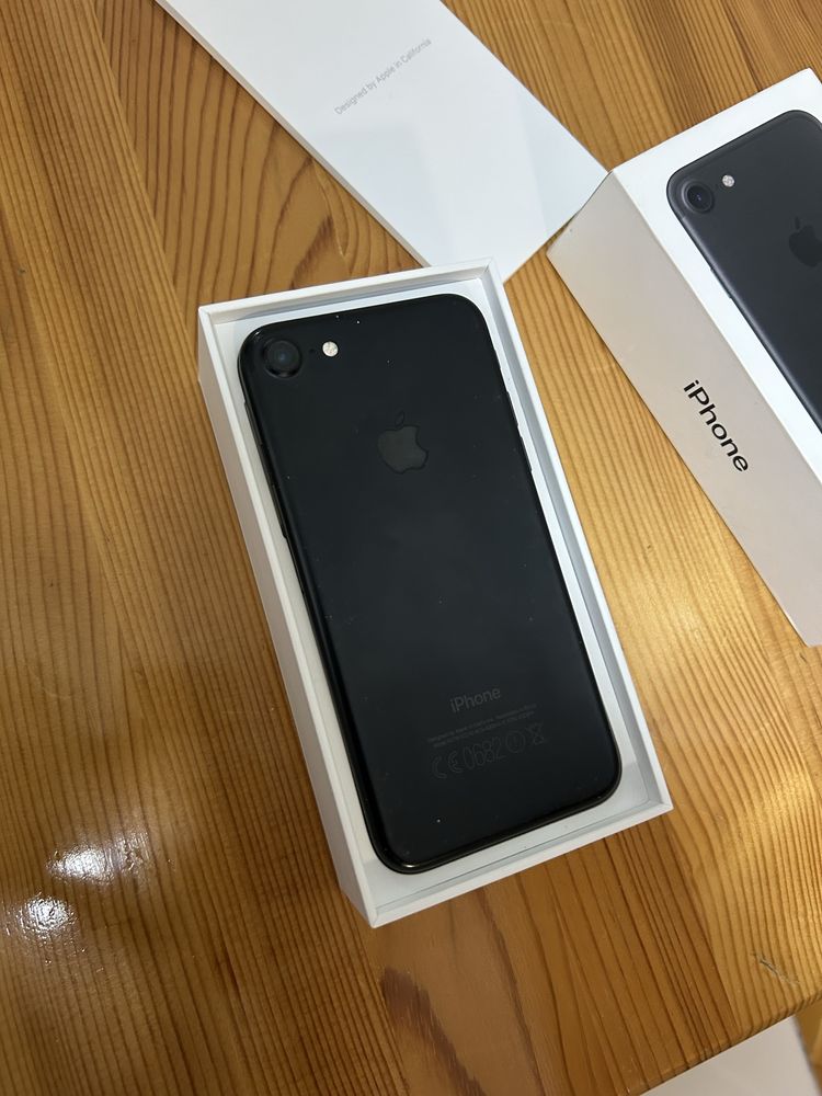 Iphone 7 , Black , 32gb