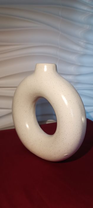 Vază decorativă.