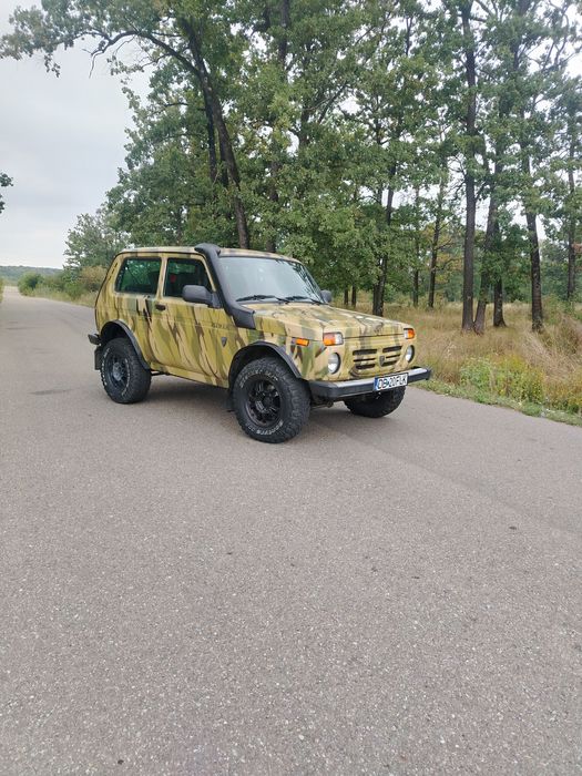 Lada Niva  4x4 model BRONTO