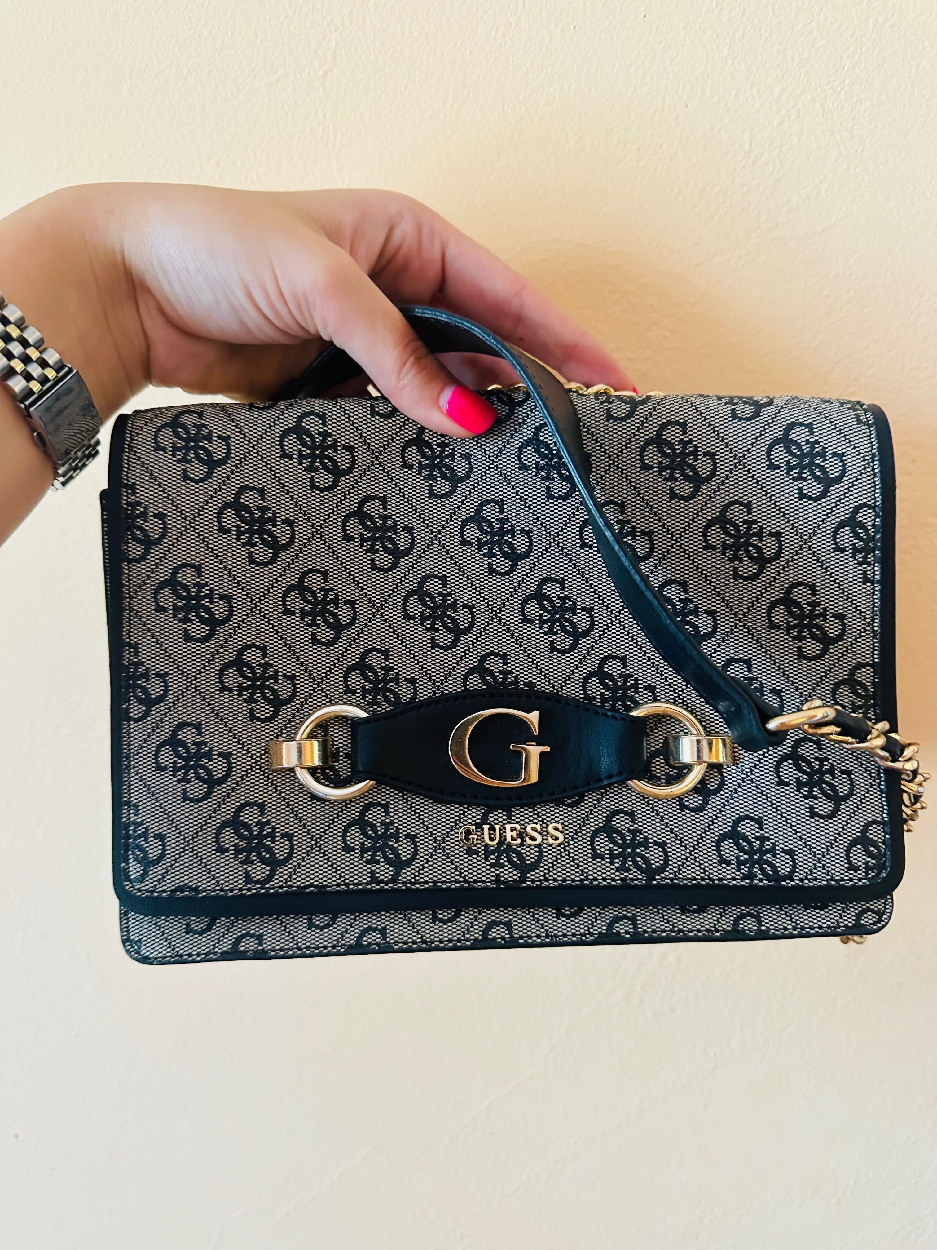 Дамска чанта Guess