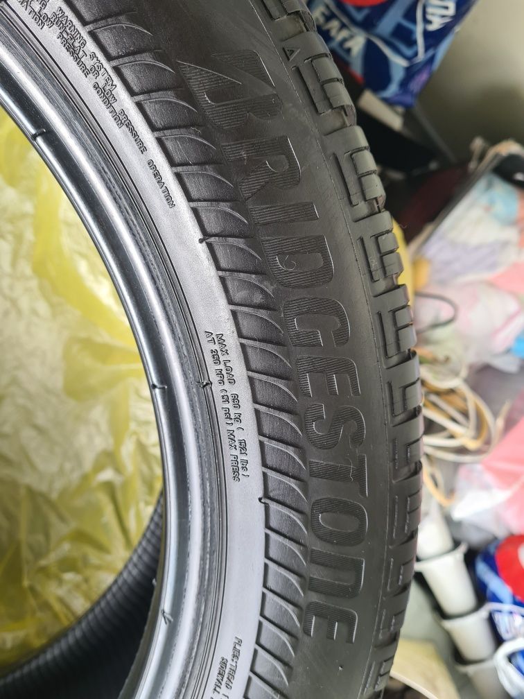 Продам летние шины Bridgestone Turanza