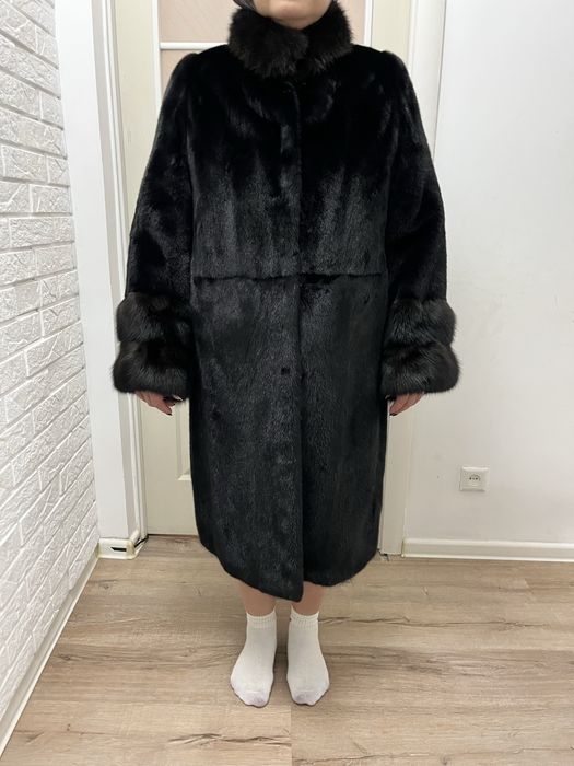 Продается цельная норковая шуба