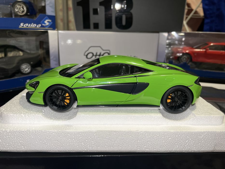 McLaren 570s  2016 mantis green AUTOart