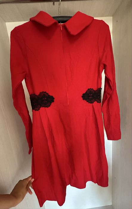 Аёллар кизил драп кўйлаги