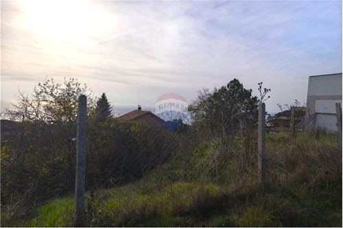 Два съседни парцела, гр. Балчик, в.з. Изгрев ТЕ