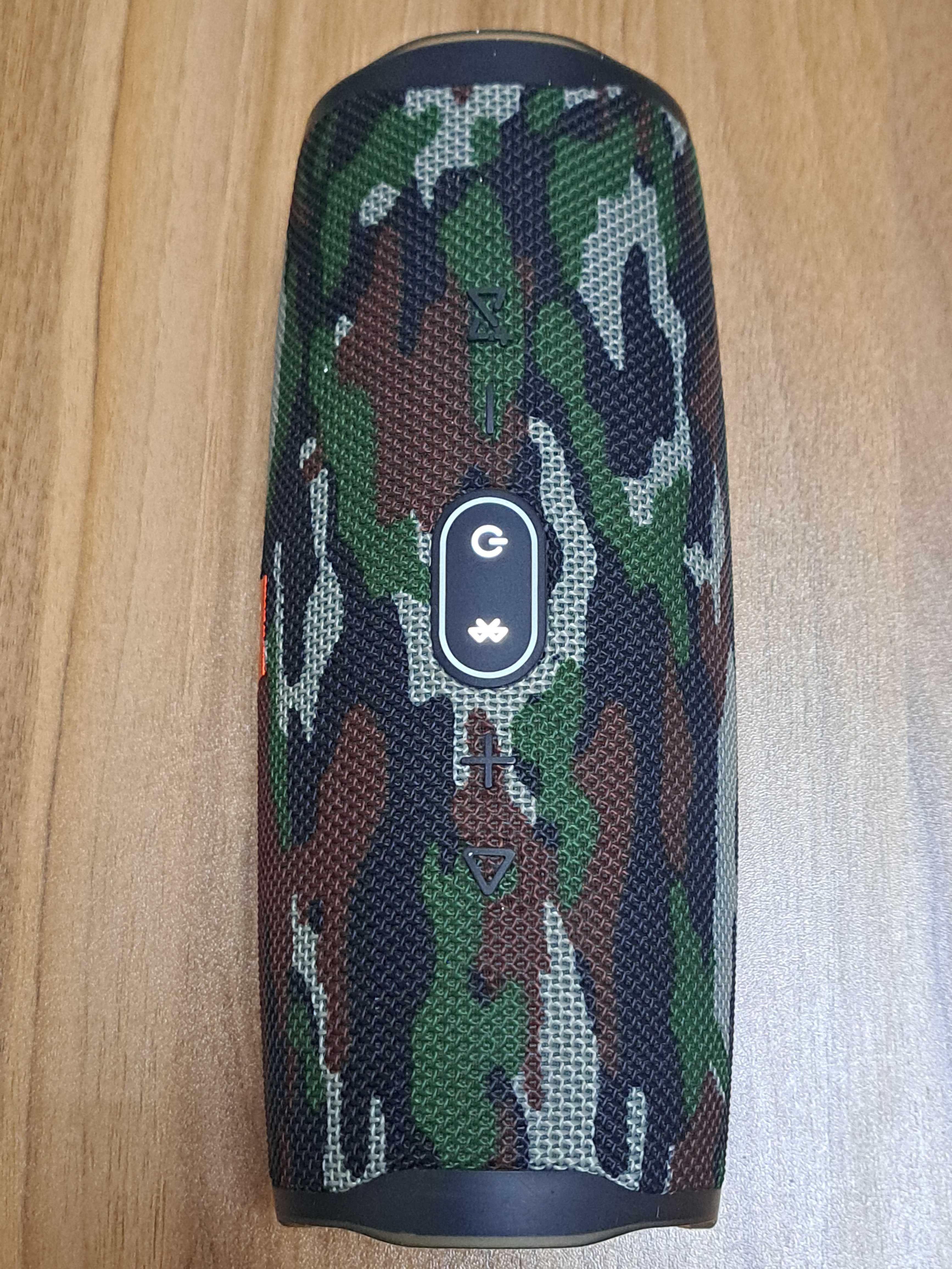Оригинална Преносима колона JBL CHARGE 4