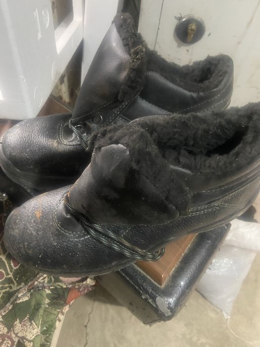 Продам рабочую обувь