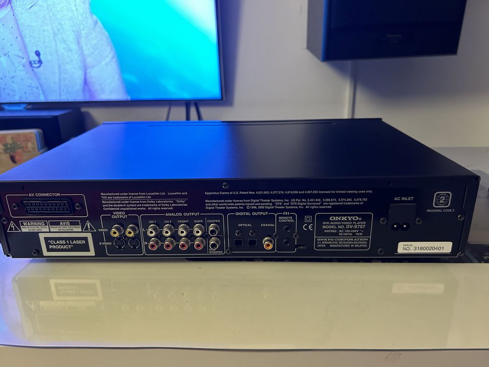 Dvd audio/video player DV  S757