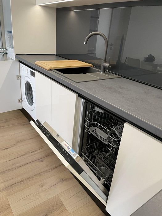 Дава се под наем Двустаен апартамент в Варна, Аспарухово - 60 кв.м за 650 € - Снимка #2