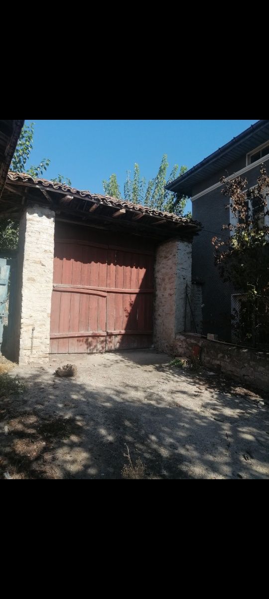 Продавам къща в село Каранци