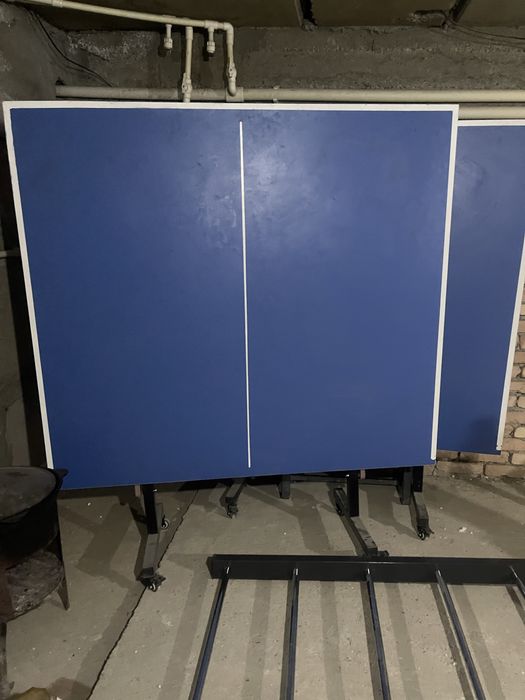 теннисный стол и тренажор турник брюс