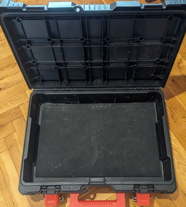 Куфар Milwaukee Packout 1