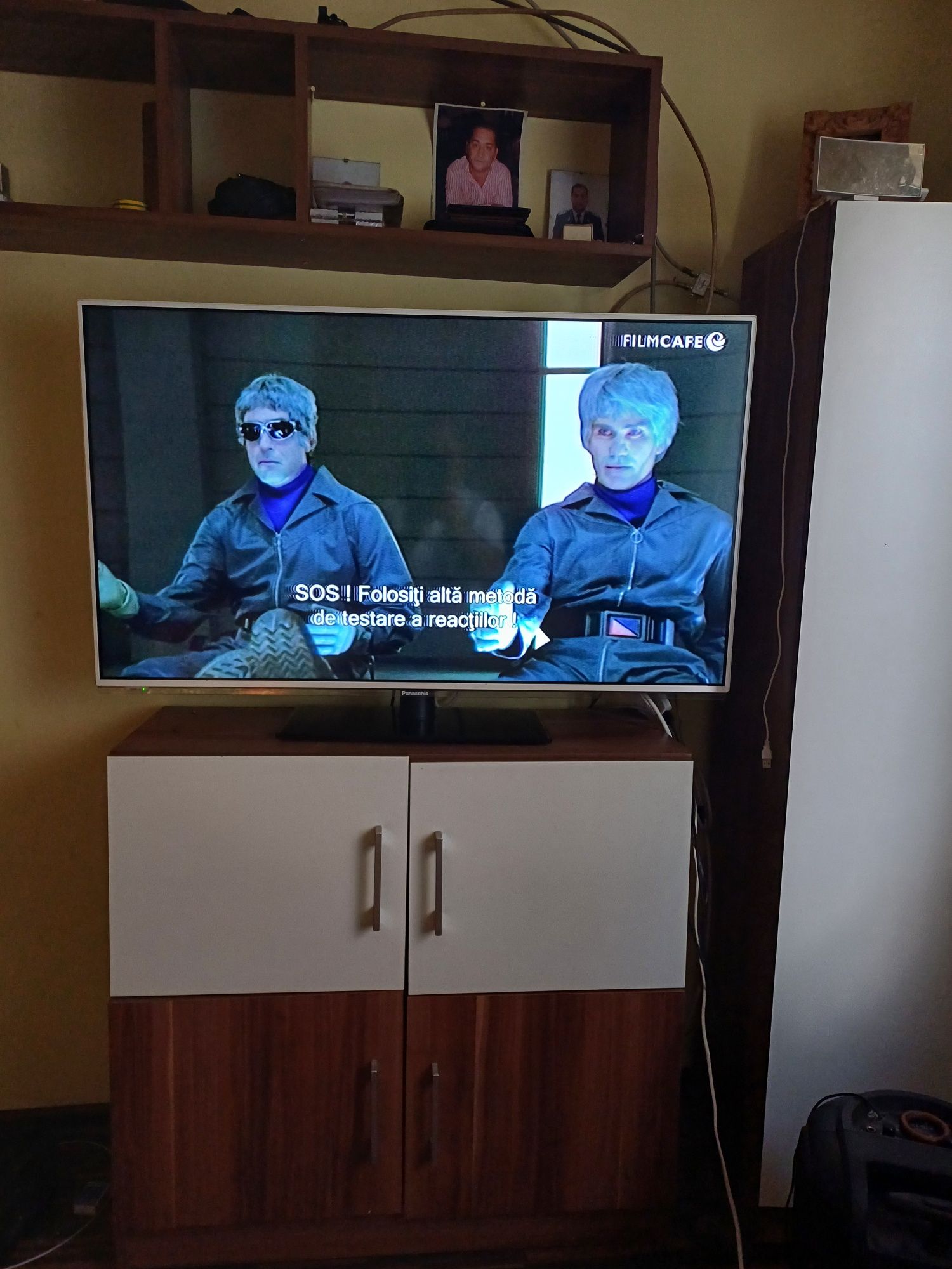 Vând TV led Panasonic 107 cm