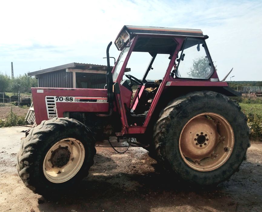Fiat 70-88, cu inversor, tractiune 4x2 (anulata 4x4)