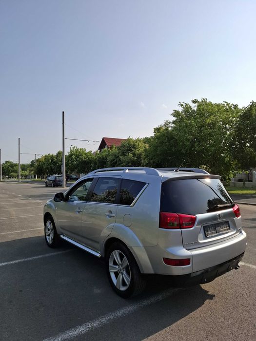 Peugeot 4007 2.2 Diesel 160 Cp 2008 4x4 cu 7 Locuri