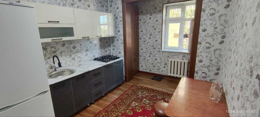 Срочно сдам 2- комнаты  5/9  Чиланзар  Фархадский ринок  838*