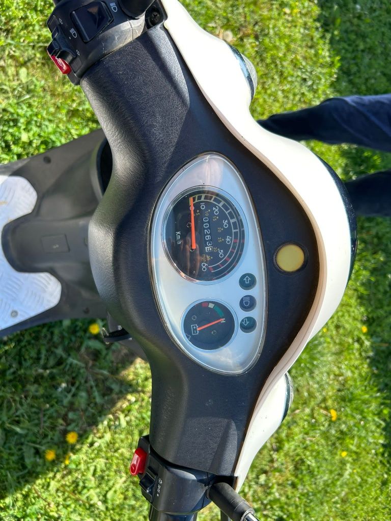 Scuter electric vespa 285 km