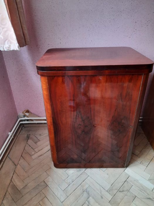 Masina cusut clasica, de colectie